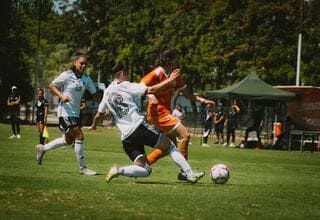 フットボール：Football